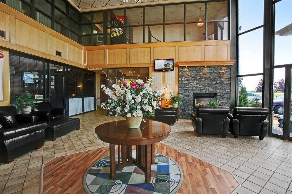 Tropical Inn - North Battleford Εξωτερικό φωτογραφία