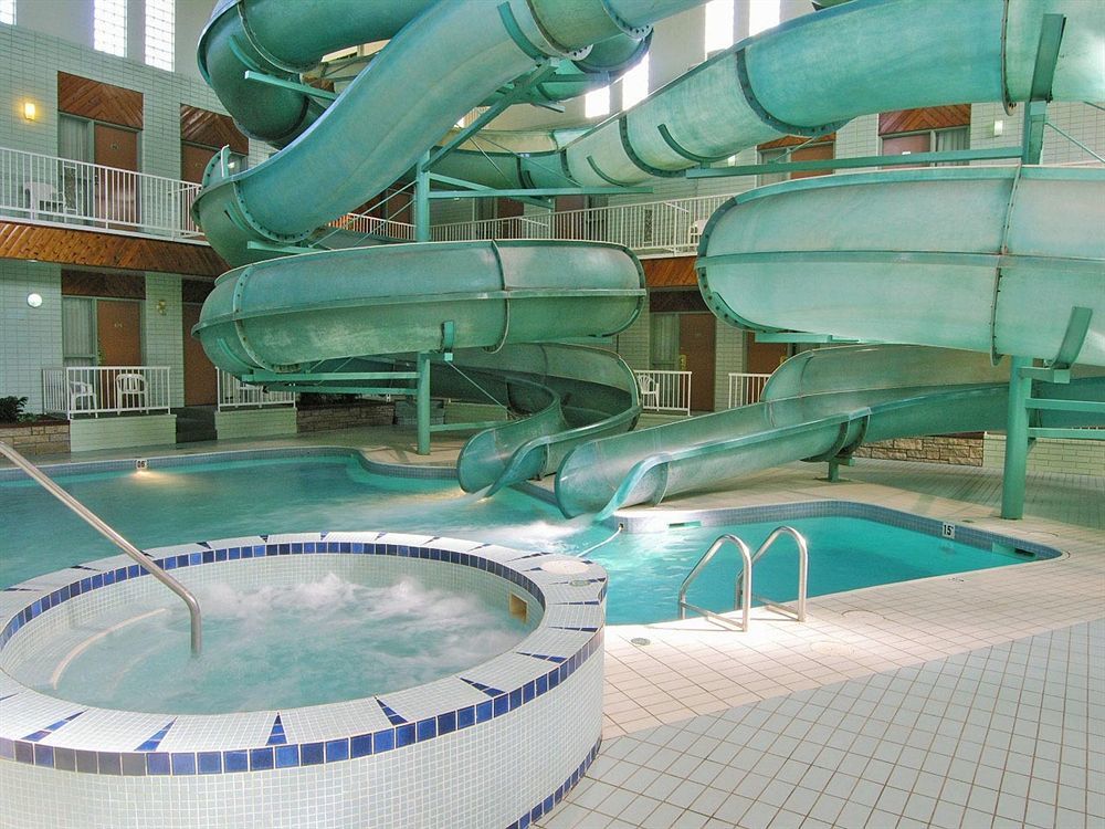 Tropical Inn - North Battleford Εξωτερικό φωτογραφία